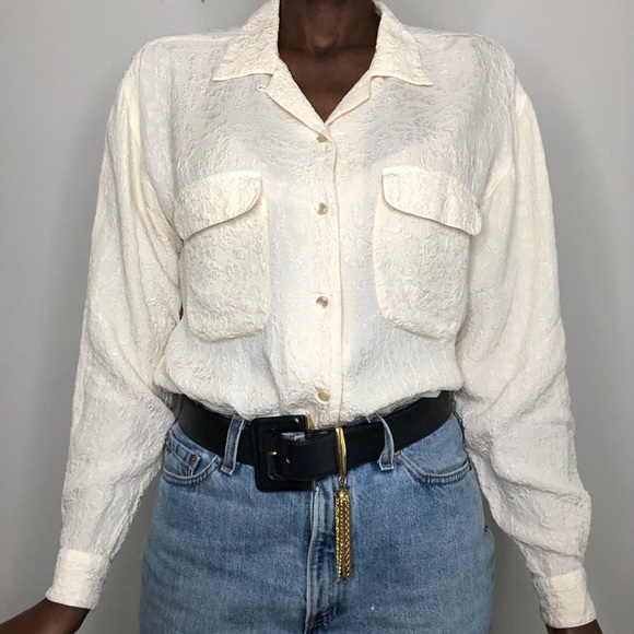 VINTAGE | Cream Textured Silk Front Pocket Blouse - Picture 2 of 7